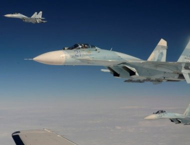 Βίντεο: Οταν τα ρωσικά μαχητικά Su-27 ήρθαν στην Ελλάδα ως υποψήφια για νέα μαχητικά της Πολεμικής Αεροπορίας!